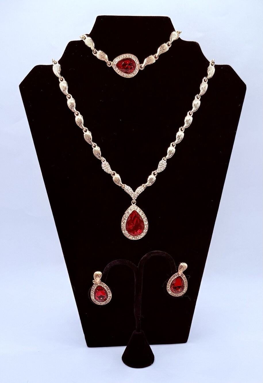 Jewelry Set Ruby Red Drop Necklace Bracelet Earrings Gold Tone Fashion Statement